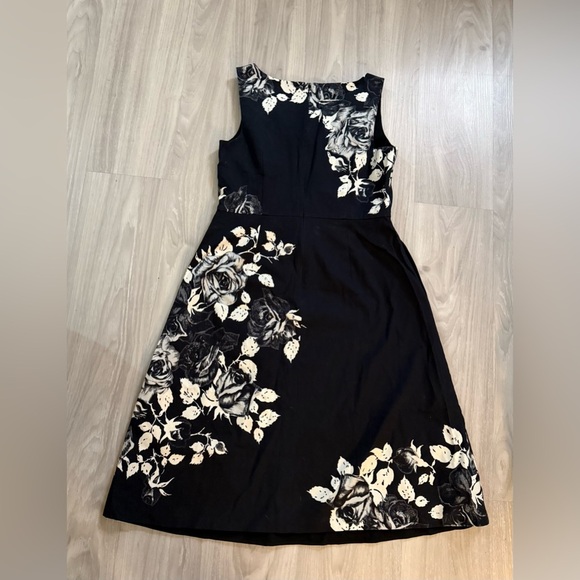 Talbots RSVP Floral Fit & Flare Dress – NWT Sz 4 - Picture 5 of 7